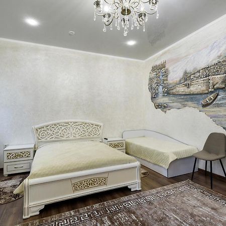 Апартаменти В Старому Місті Sweet House Kam'janec'-Podil's'kyj Esterno foto